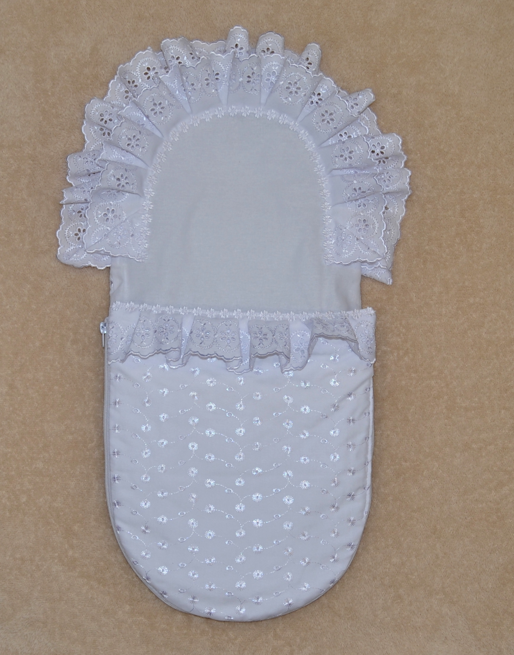 Krajkový fusak pro panenku Dětský svět 