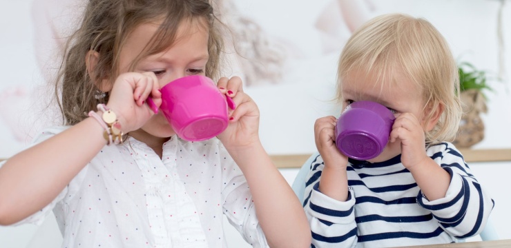 Dětský anatomický hrníček Doidy cup žlutý