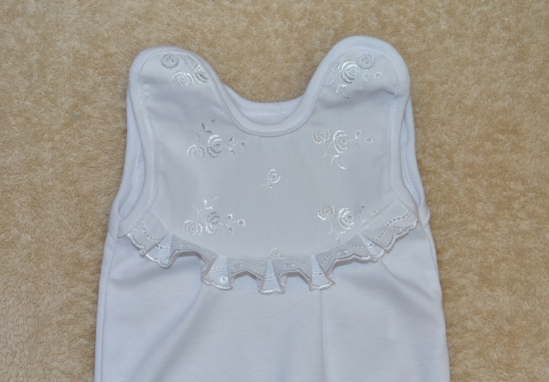 Kojenecké bílé dupačky na křtiny Dětský svět bílé s madeirou velikost 56