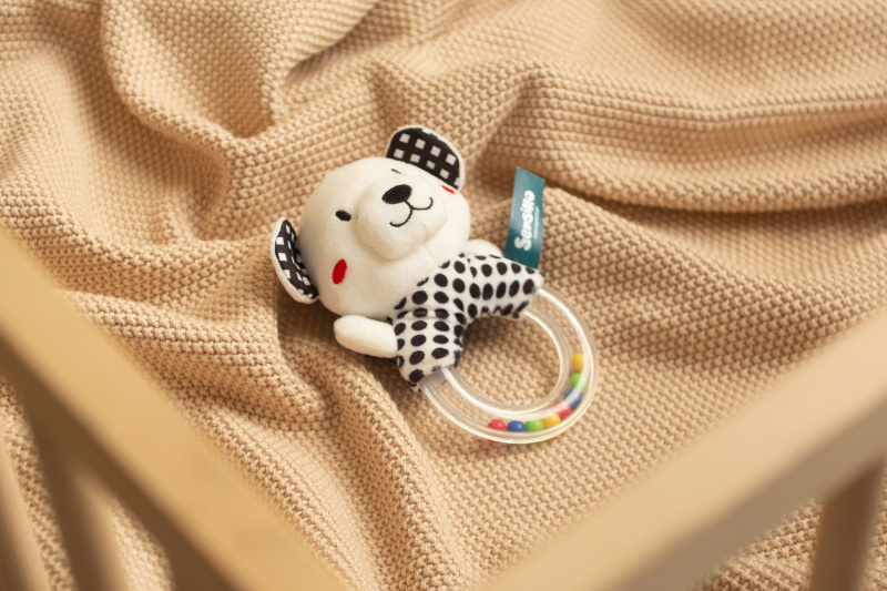 Plyšové chrastítko Sensillo – medvídek s kuličkami