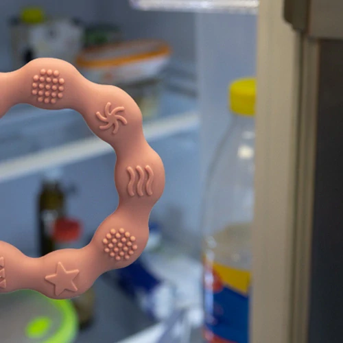 Kojenecké silikonové kousátko BabyOno RING růžové