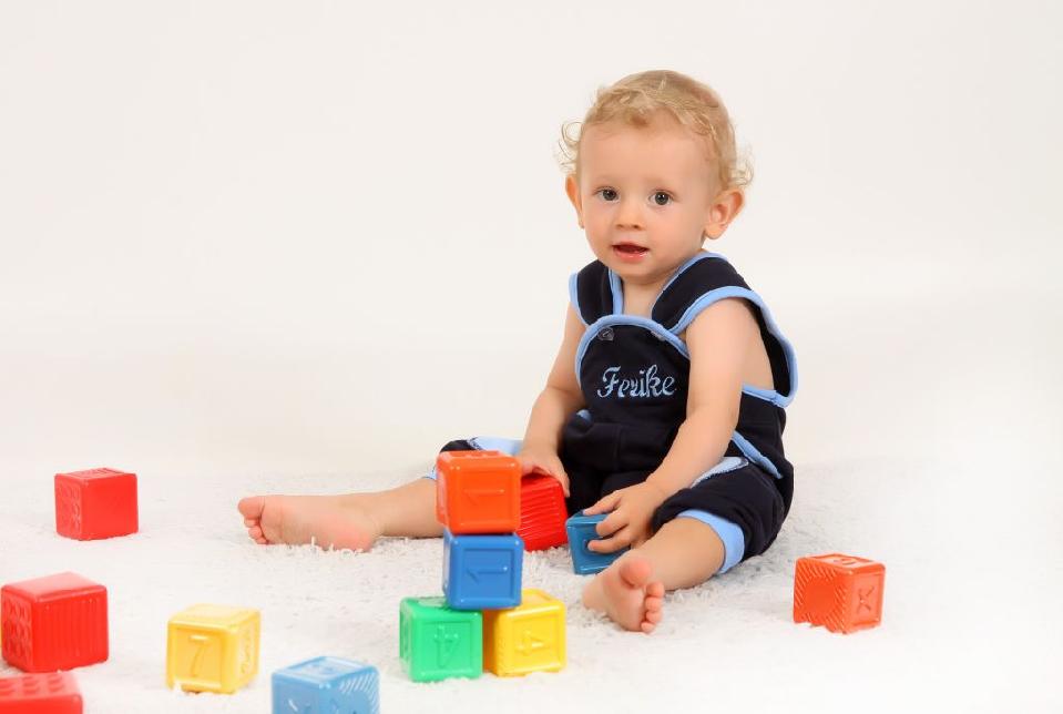 Dětské tepláčky se jménem a záplatami Dětský svět chlapecké